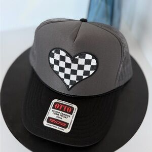OTTO dark gray trucker Heart with checkered heart patch woman’s